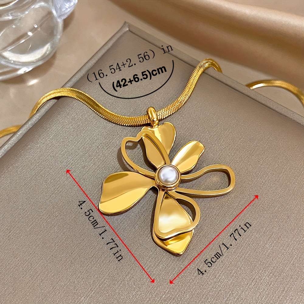 Hollow Petal Imitation Pearl Pendant Necklace, Unisex